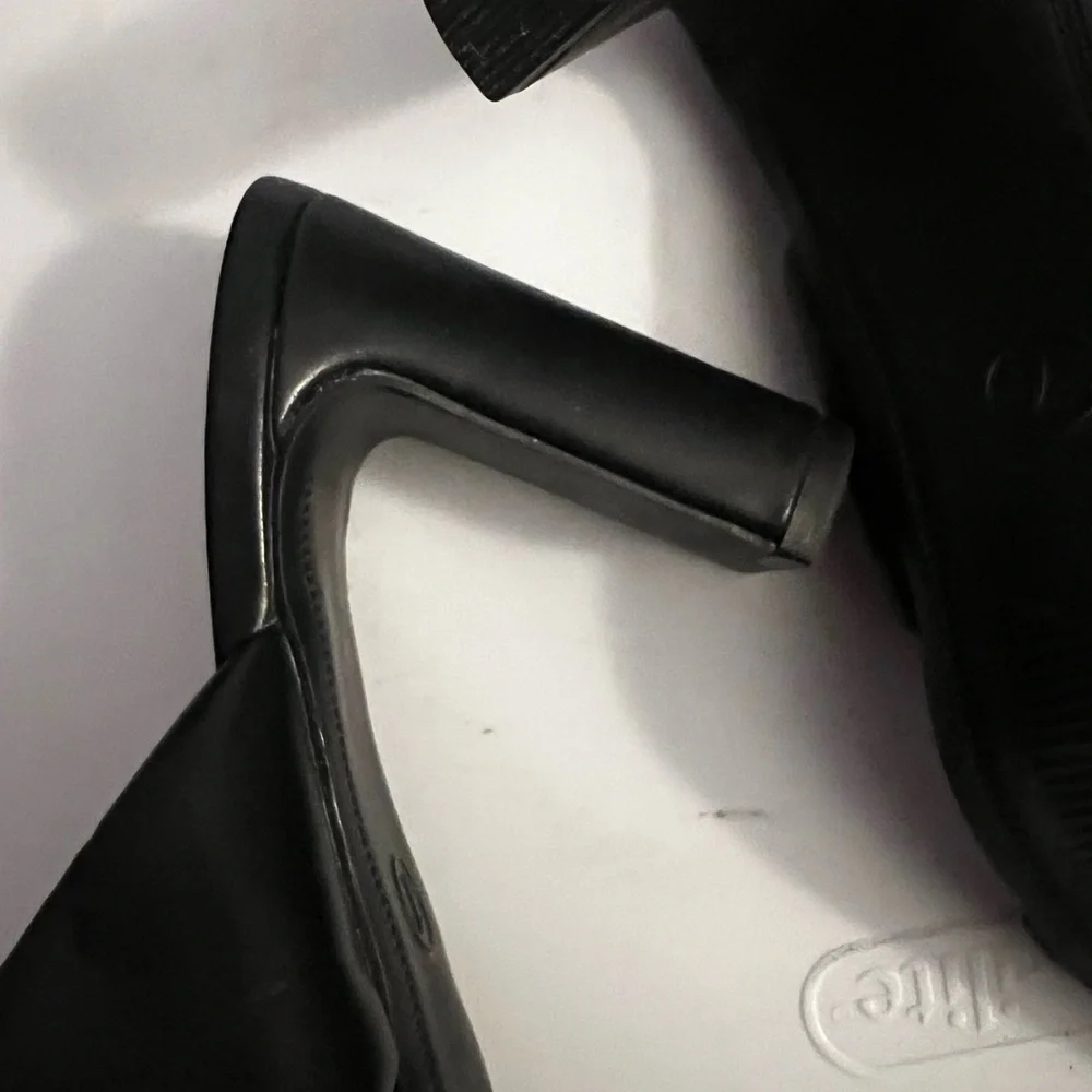 A New Day Black Crisscross Mules - Picture 4 of 5